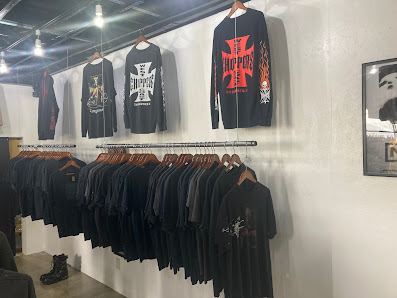 古着屋 OLD SKOOL秋田店の店内の様子