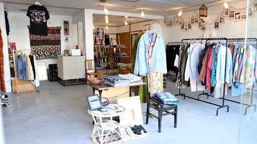 Naple used clothing maebashiの店内の様子