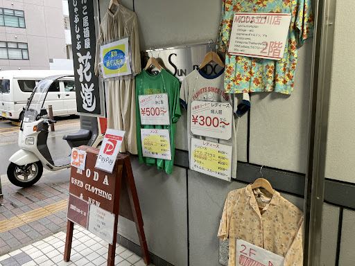 moda 立川店の店内の様子
