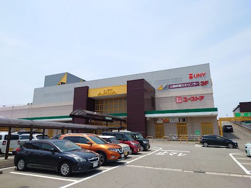 古着卸倉庫CLASS1 アピタ松任店コーナーの店舗写真