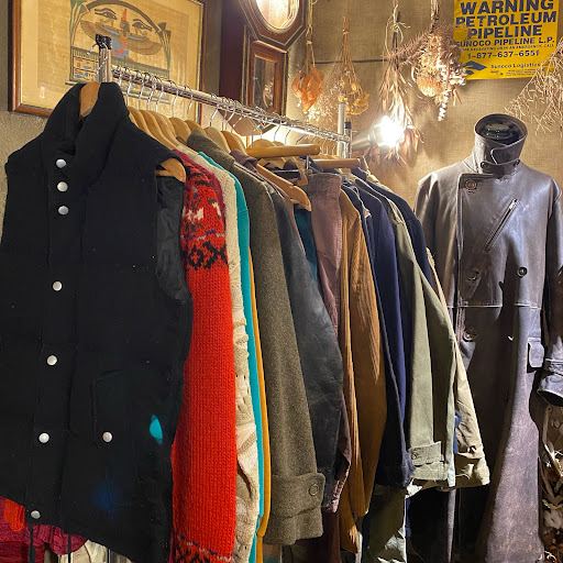 古着屋COMMA used&vintage clothingの店内の様子