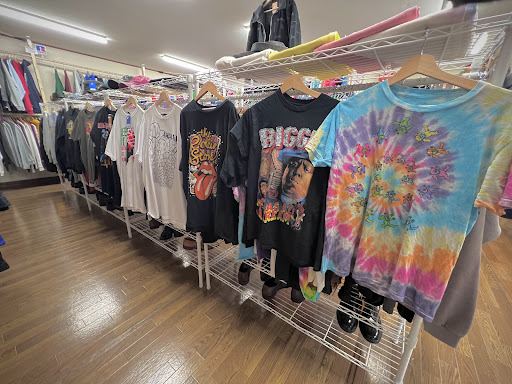 古着屋arran 伊那店の店内の様子