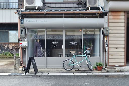 Fukumochi vintageの店内の様子