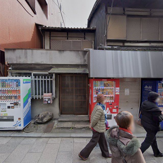 古着屋 deerlet(ディアレット)の店内の様子