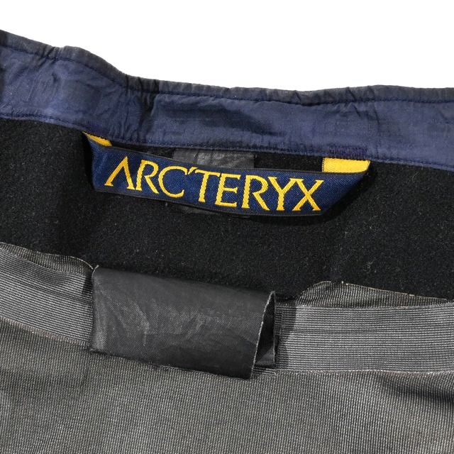 Arc'teryxの実物タグ資料、最後に比較用として残すタグ全体のカット