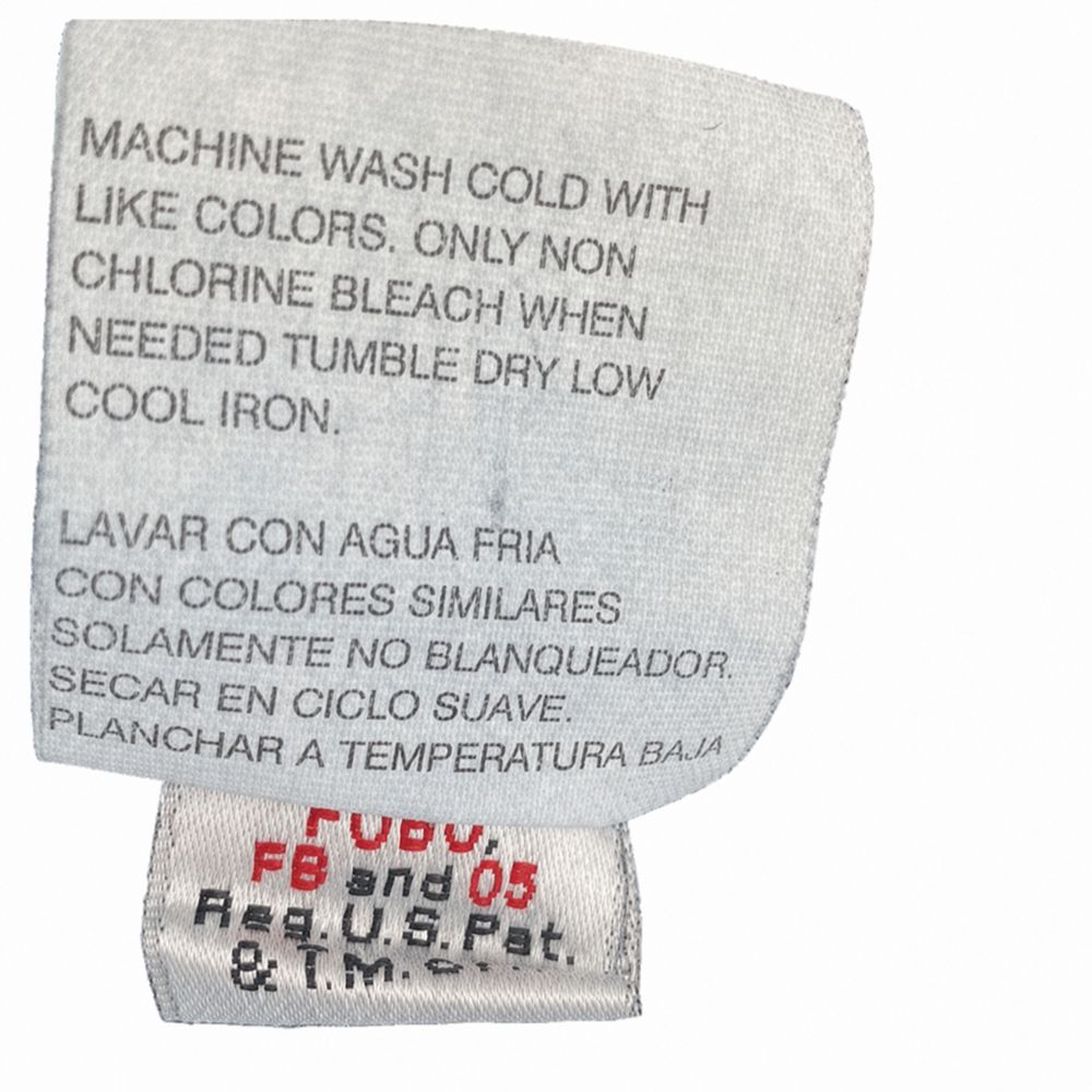 FUBU Jeansの刺繍、The Collection、カーゴポケットが見えるデニム
