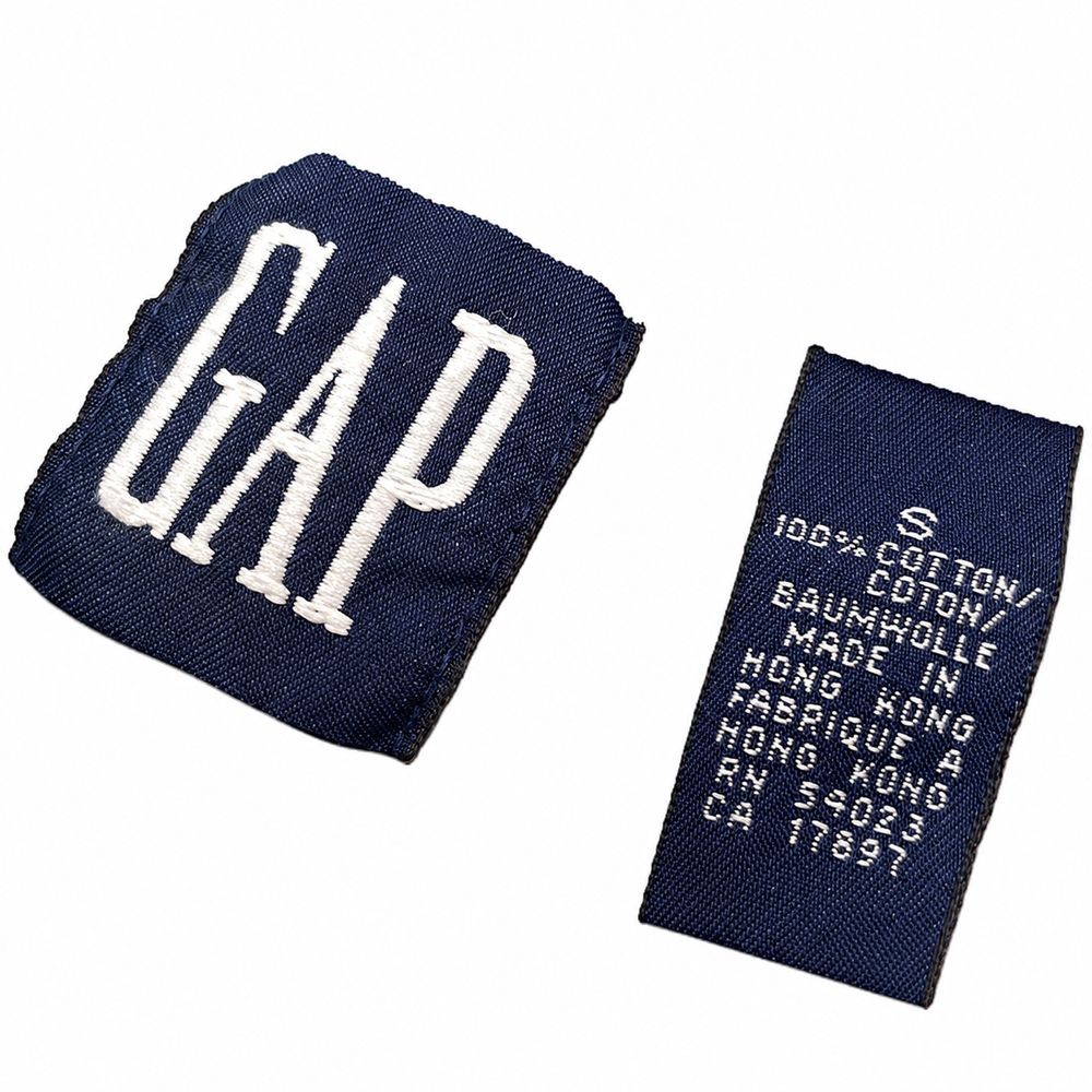 GAP 1969の革パッチが付いたデニム