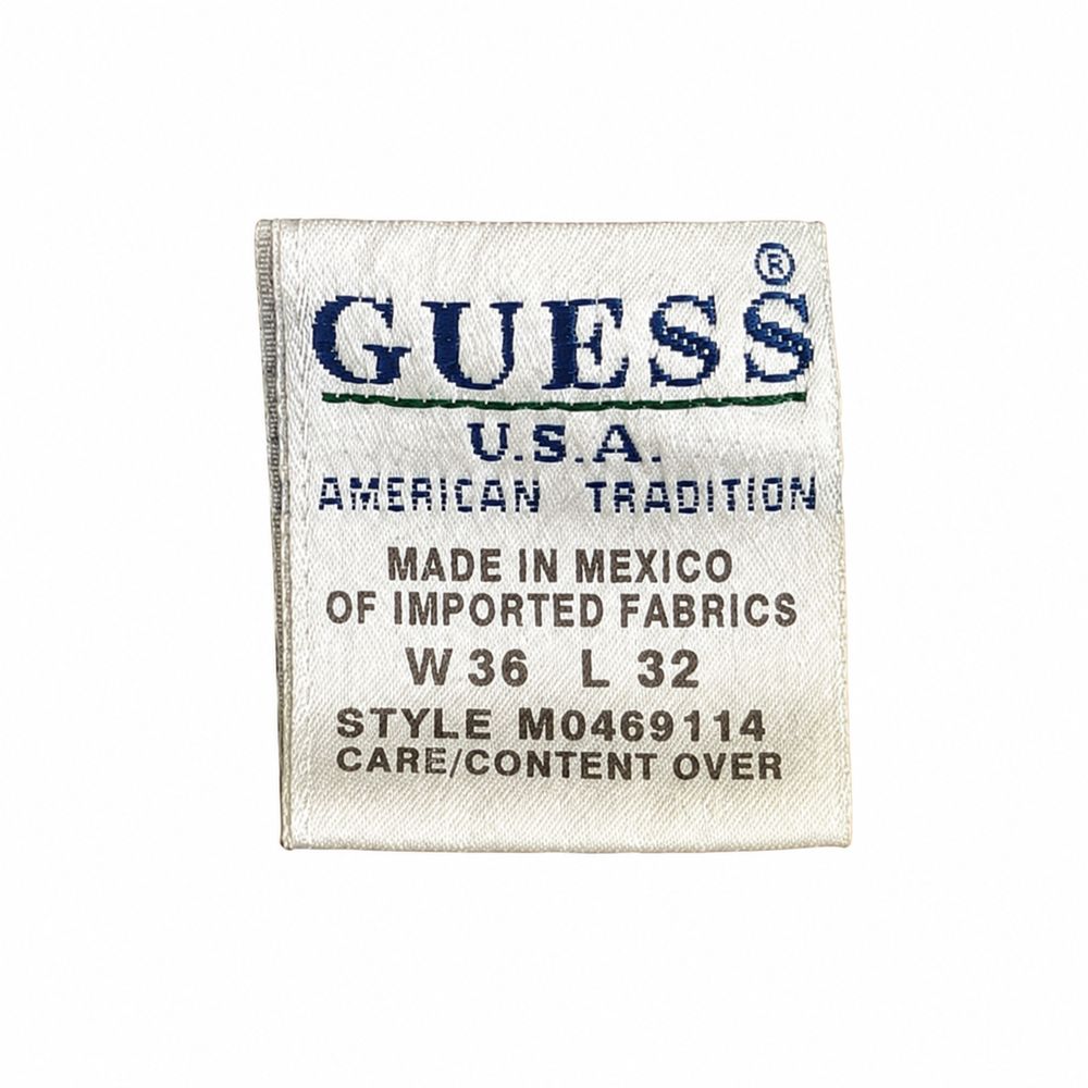 GUESS U.S.A. American TraditionのシャツタグとCut、Style、Made in U.S.A.表示