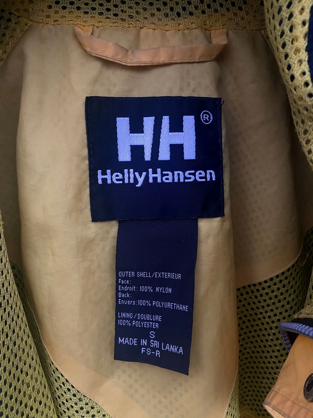 Helly Hansenの実物タグ資料、最後に比較用として残すタグ全体のカット