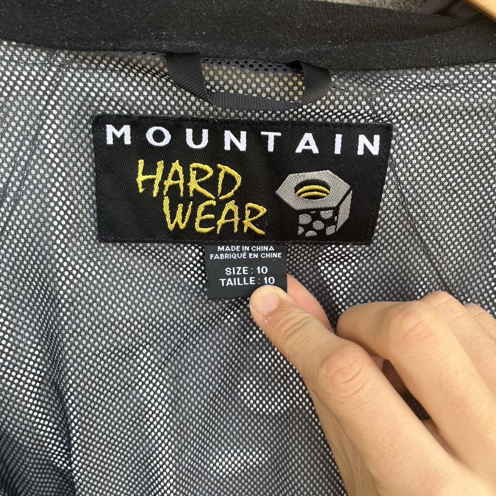 Mountain Hardwearの実物タグ資料、競技・用途を示す補助表示があるタグ