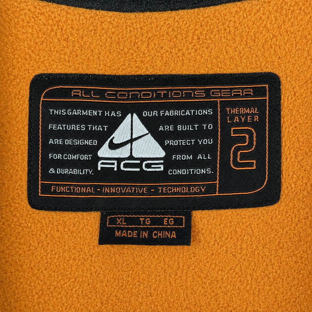 Nike ACGの実物タグ資料、ケア表示やサイズ欄を含むタグ周辺