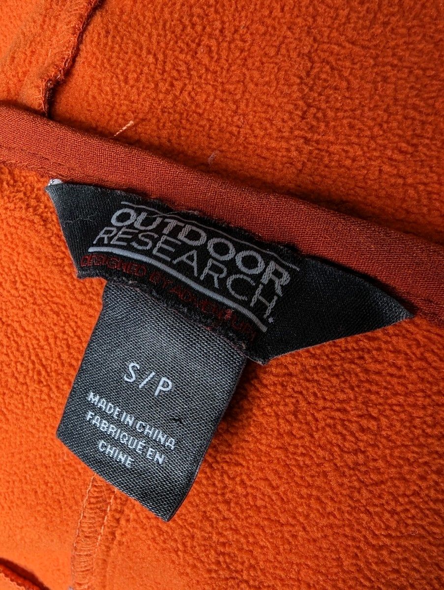 Outdoor Researchの実物タグ資料、競技・用途を示す補助表示があるタグ