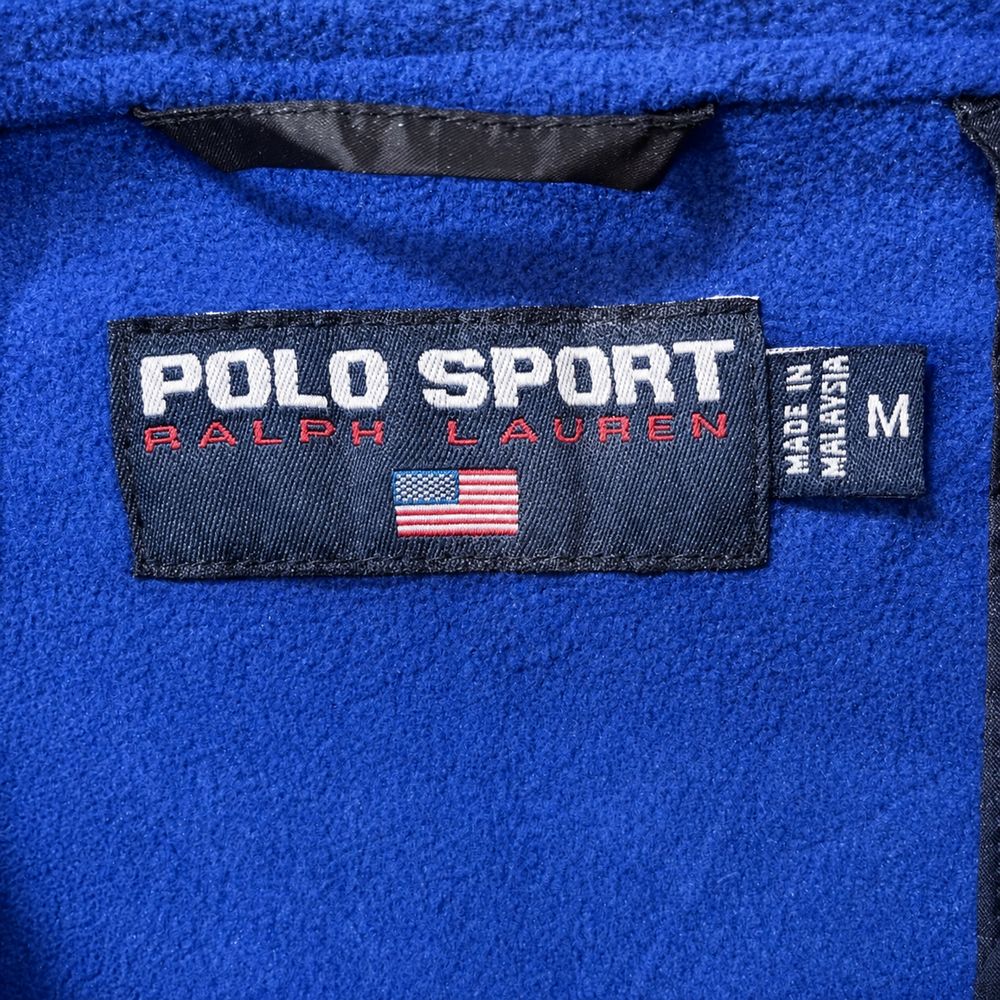 Polo Sportの実物タグ資料、ブランドタグ全体。ロゴとタグの取り付け位置を確認する