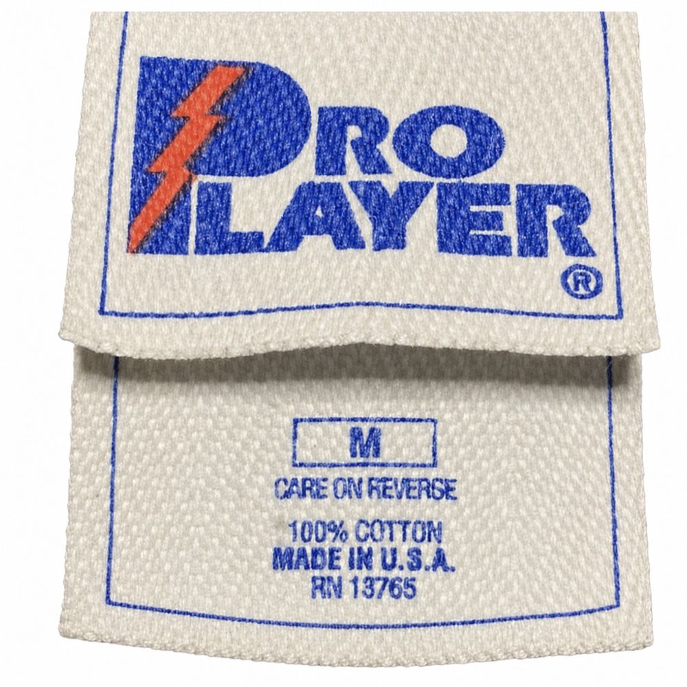 Pro Player、M、Care on Reverse、100パーセントCotton、Made in U.S.A.、RN13765のタグ