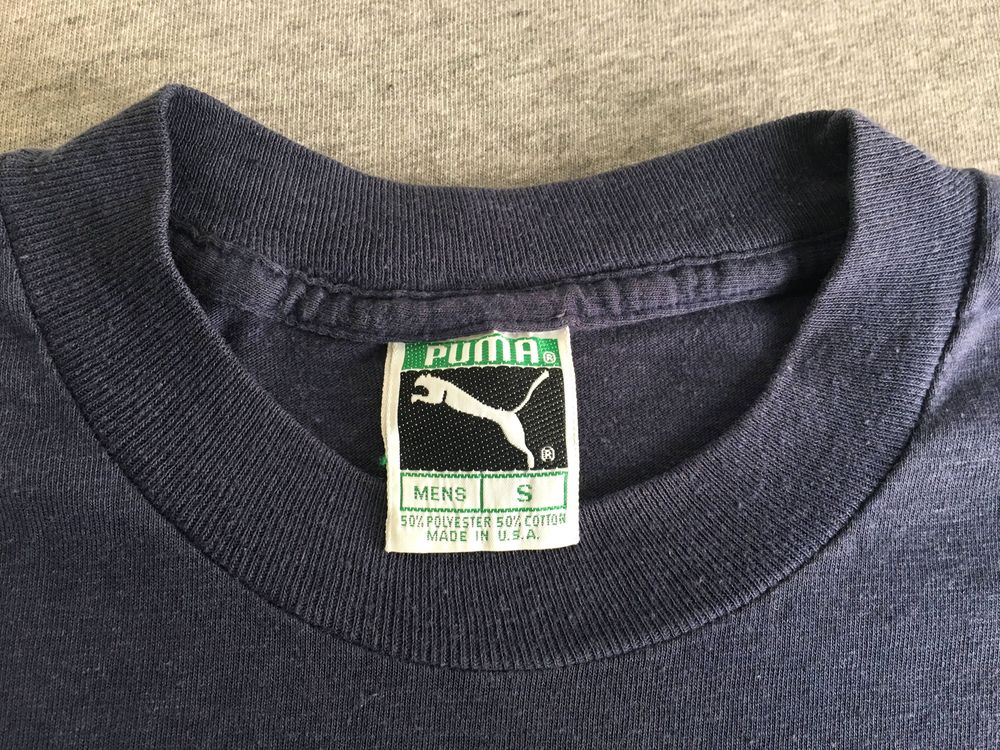 PUMAの実物タグ資料、複数ラベルの位置関係が分かる全体写真