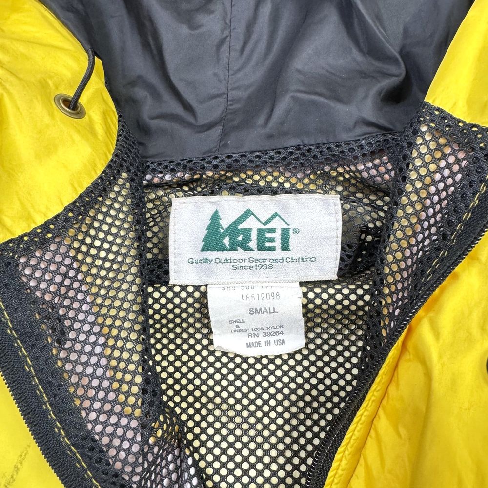 REIの実物タグ資料、競技・用途を示す補助表示があるタグ