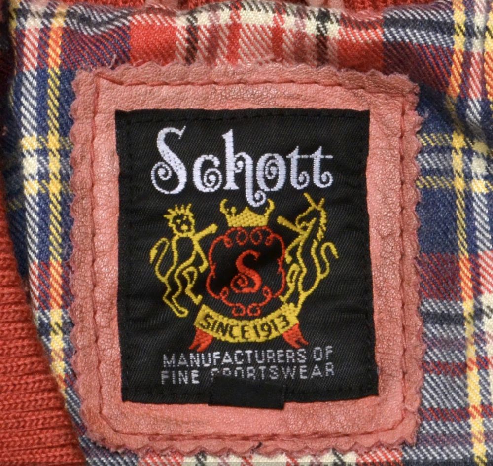 Schottの実物タグ資料、ブランドタグ全体。ロゴとタグの取り付け位置を確認する