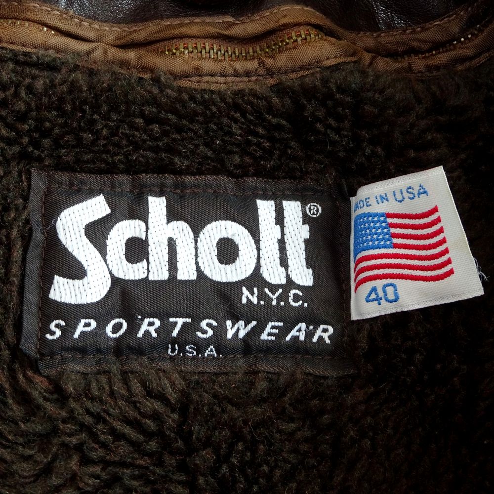 Schottの実物タグ資料、ケア表示やサイズ欄を含むタグ周辺