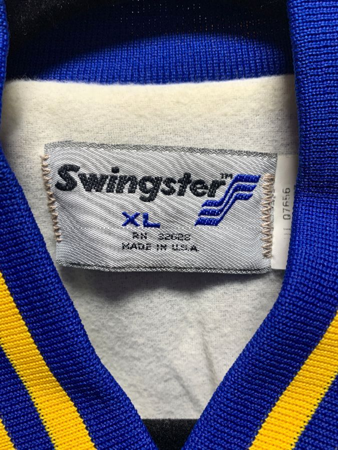 Swingsterの実物タグ資料、ロゴとサイズ表示が同じラベルに収まる例