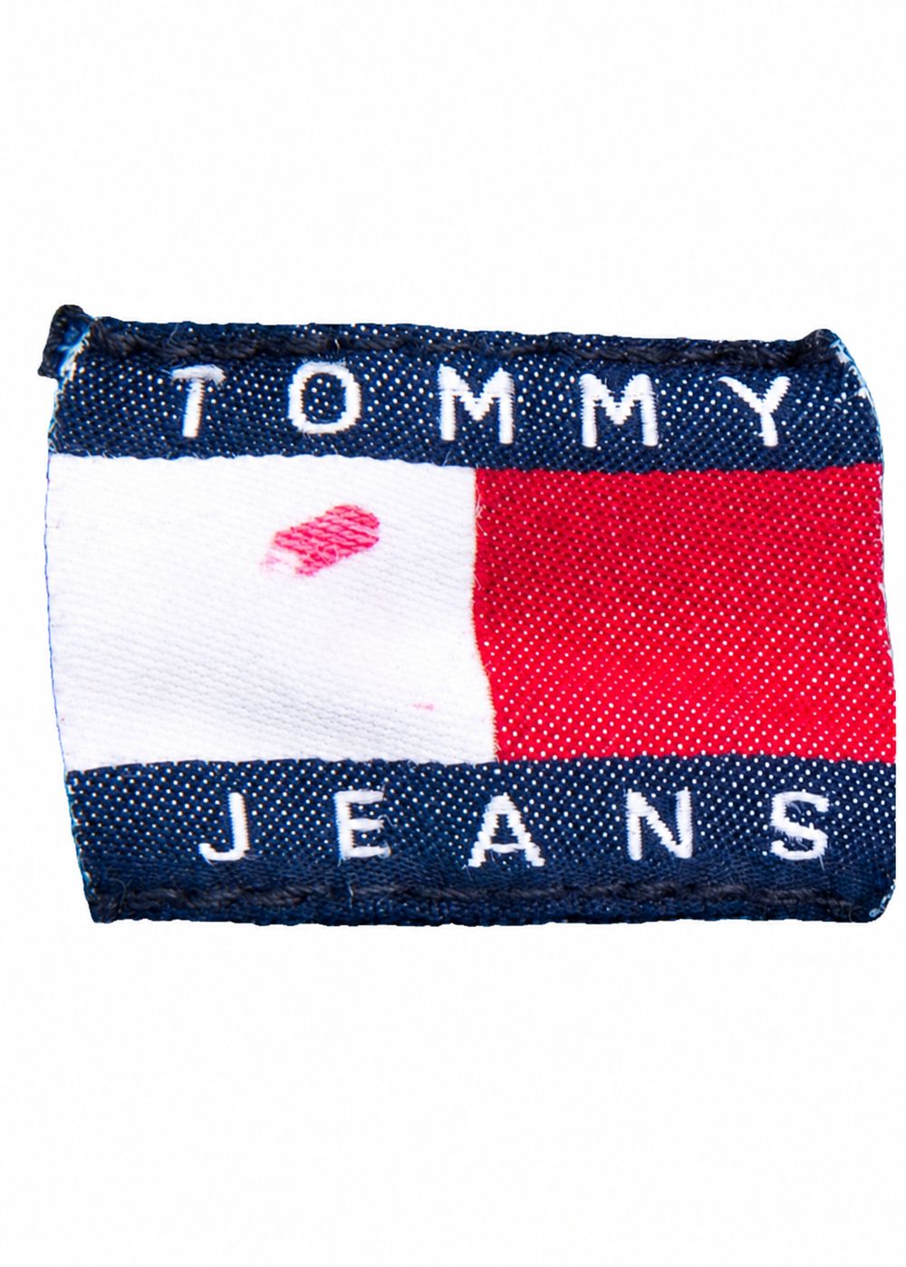 Tommy HilfigerのフラッグタグとMade in Taiwan、100パーセントコットン表示