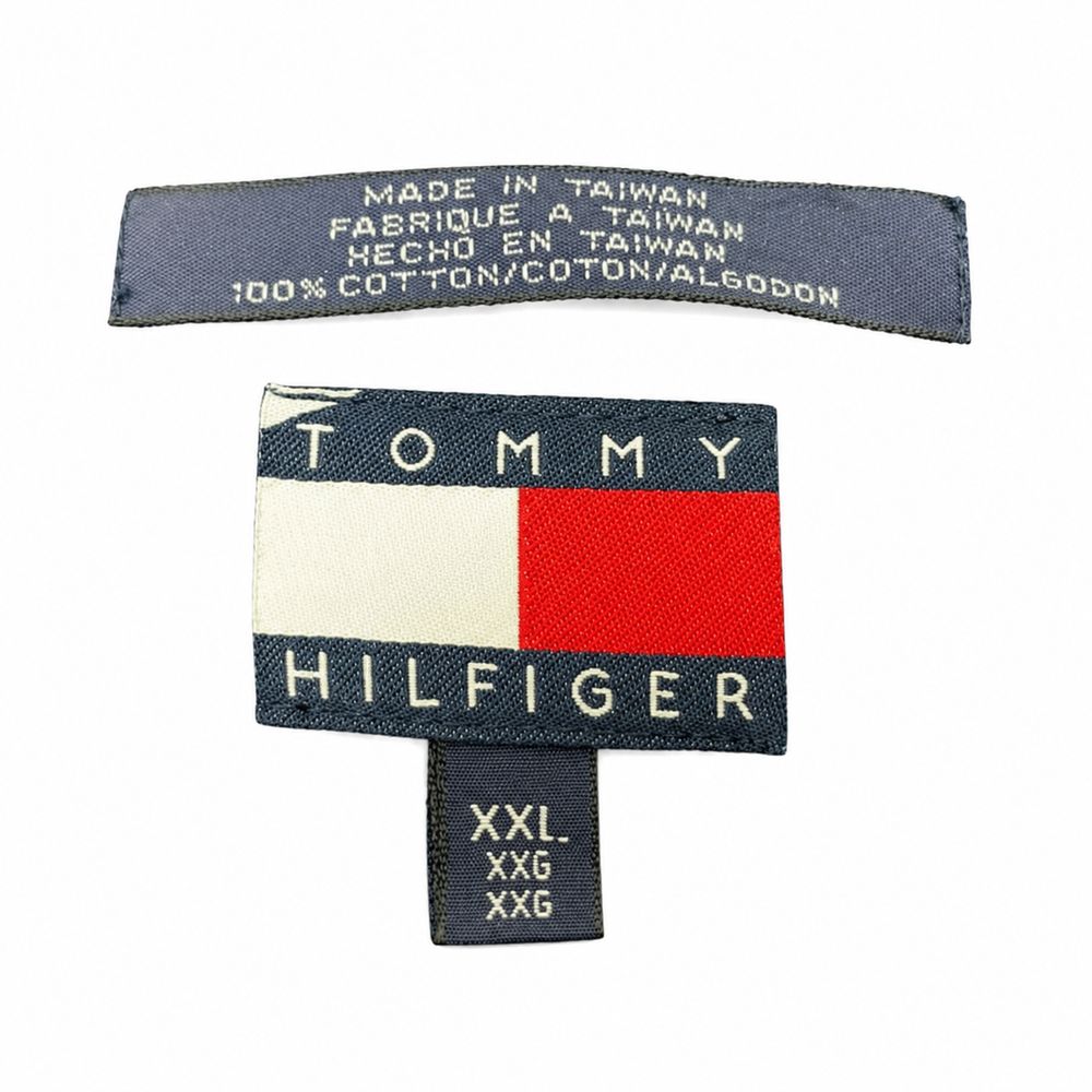 Tommy Jeans Authentic Standard DenimとBrand That Fitsの革パッチ