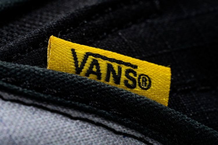 Vansの実物タグ資料、競技・用途を示す補助表示があるタグ