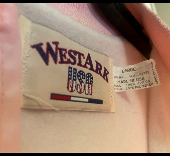 Westarkの実物タグ資料、色の違うボディに付く同ブランドのタグ