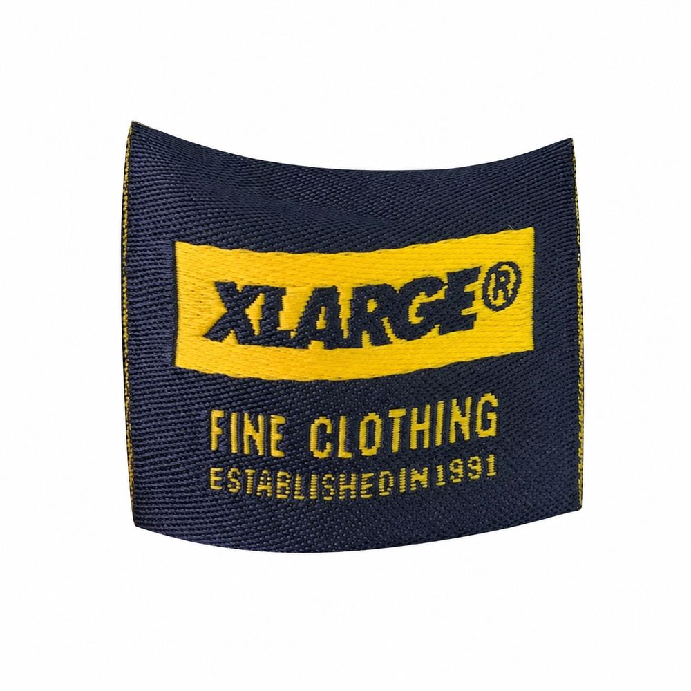 X-LARGE CLOTHINGとsmall表記の古いゴリラタグ